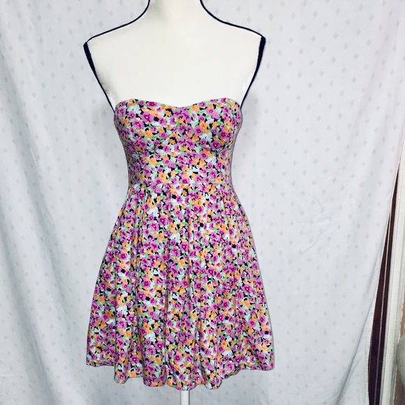 🌸Feathers 🌸midi dress - Picture 2 of 5